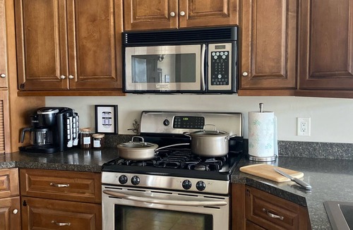 Wilmington House | Cozy 3-bedroom home on the waterfront, dog friendly!