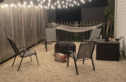 Oak Lawn House | Cozy 3-Bedroom Ranch near Chicago & Area Hospitals
