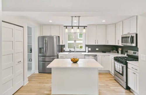 Libertyville House | Cozy 4-bedroom house in welcoming Libertyville with AC, WiFi