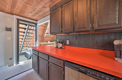 Wilmington Cabin | Cozy A-Frame Cabin w/Pool Table: 8 Mi to Mt Snow!