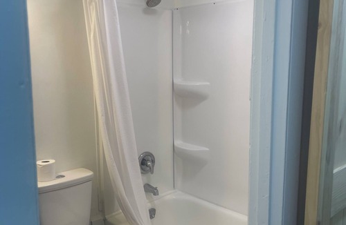 South Beloit Apartment | Cozy and Quiet Oasis, South Beloit. Very Clean, 1 bedroom apartment