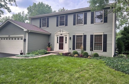 Batavia House | Cozy Batavia Residence on Prairie Path with Grand Garden