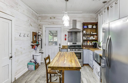 Carterville House | Cozy Carterville Home: 3 Mi to Crab Orchard Lake!