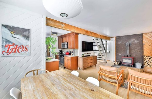 Jewett House | Cozy Catskill Mountain Retreat