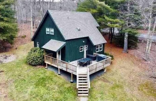 Jewett House | Cozy Catskill Mountain Retreat