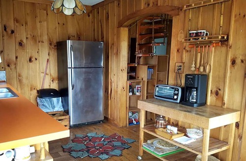 Orleans Cottage | Cozy & Comfortable Lake Willoughby Cottage with Views