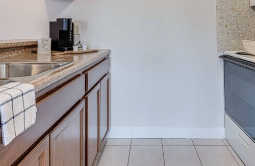 Morris Condo | Cozy Condo minutes from quaint downtown.
