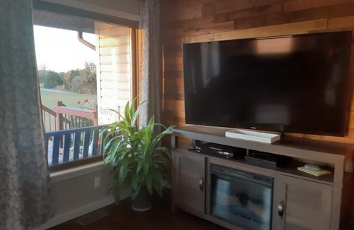 Cobden Cottage | Cozy Cottage On The Shawnee Hills Wine Trail