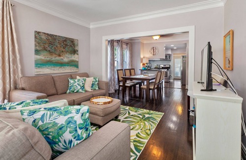 Oak Lawn House | Cozy Cottage