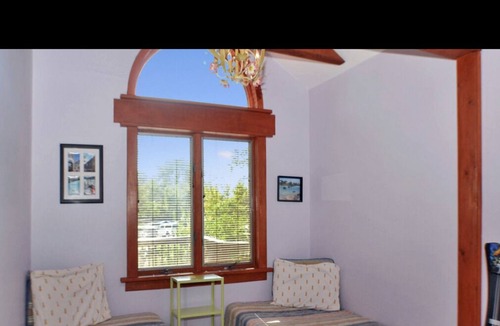 Ingleside Cottage | Cozy Cottage with private dock