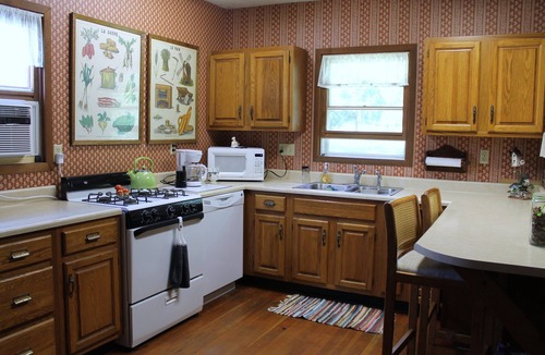 Washington Cottage | Cozy Country Cottage