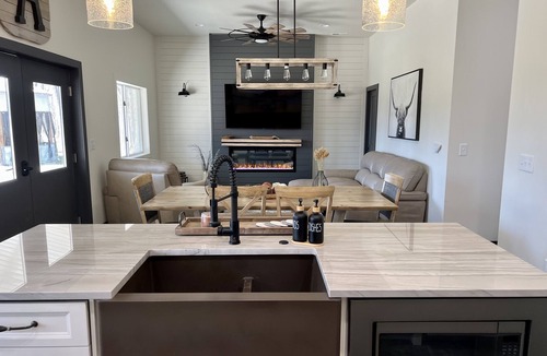 Perry County House | Cozy Country Getaway Cabin Barndominium on 115 wooded acres