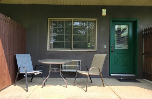 Orange Prairie Cottage | Cozy Easy Going Getaway Prairie Stables 3