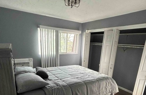 Lansing Condo | Cozy Home Away From Home