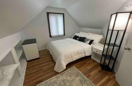 Des Plaines House | Cozy Home near O HARE fast internet