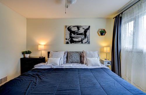 Highland Hills House | Cozy Home Sleeps 10 Lombard Chicago Suburb