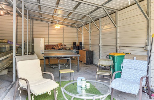 Fulton House | Cozy Home w/Yard: Steps to Mississippi River