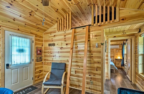 Cub Run Cabin | Cozy Lakefront Cabin w/ On-Site Waterfall & Hiking