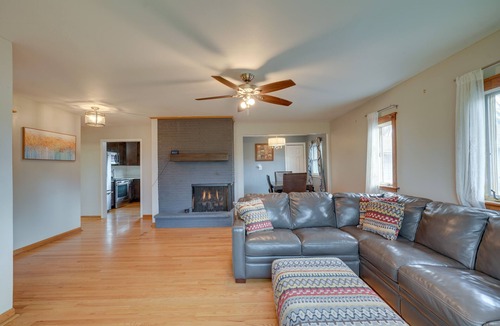 Lisle House | Cozy Lisle Home w/ Fenced Backyard: Pets Welcome!