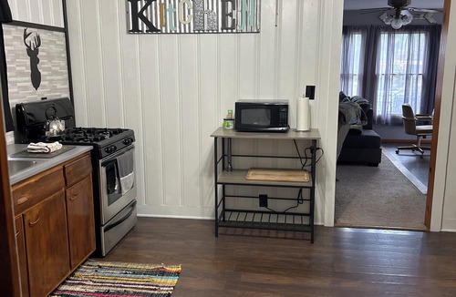 Lowder House | Cozy little house in town with country view on backdeck.