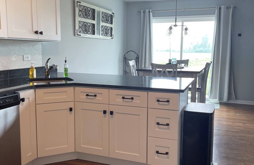Manteno House | Cozy Manteno Townhome