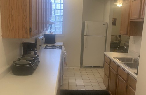Lawndale Apartment | Cozy Modern -3BRS and 2BAS located10mins from Downtown Chicago