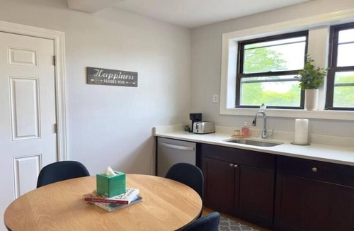 West Ridge Apartment | Cozy Retreat, Prime Location Near Loyola & Beach!