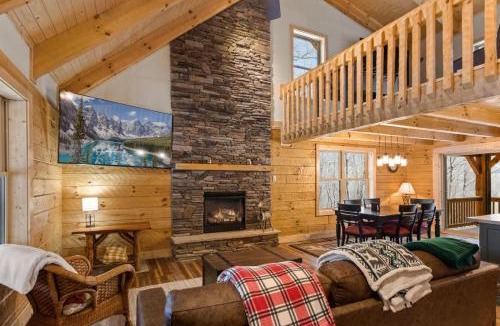 Sugar Mountain House | Cozy Rustic Cabin