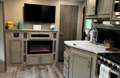 Goreville RV Rental | Cozy RV with Master & Bunk Room in Goreville, IL a few steps from Lake of Egypt!