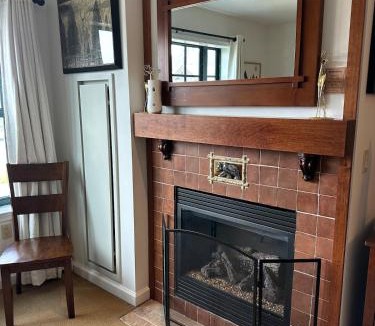 Vernon Apartment | Cozy Studio Resort Stay Mountain Creek Pool Hiking