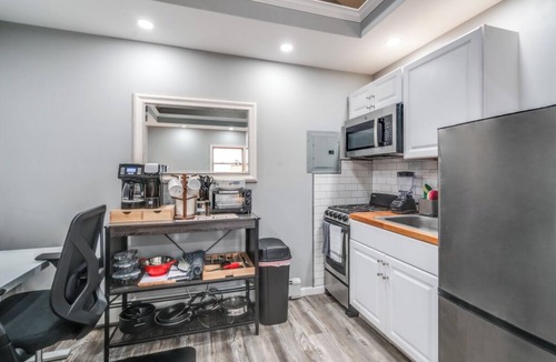 East Massapequa Apartment | Cozy studio with AC and WiFi in charming Massapequa