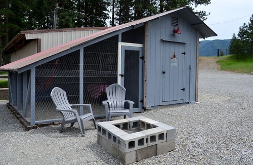 Thompson Falls Cabin | Cozy Tiny House Surronded by Thompson Falls and the Montana Mountains