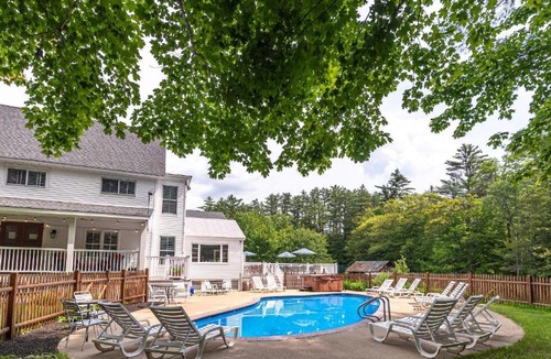 North Conway Cabin | Cranmore Mountain Lodge Bed & Breakfast
