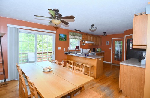 Berkeley Springs House | Creekview Cabin - A Perfect Escape