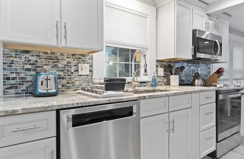 Ogunquit House | Cute and Cozy Cape in the Heart of Ogunquit Center