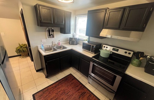 Beach Park Condo | Cute & Cozy, 1bd Condo Apartment/townhouse