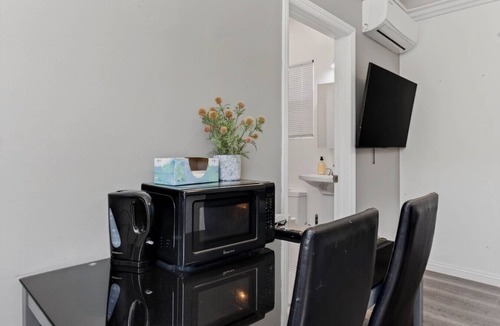 El Monte Apartment | Cute Gated Studio Unit B