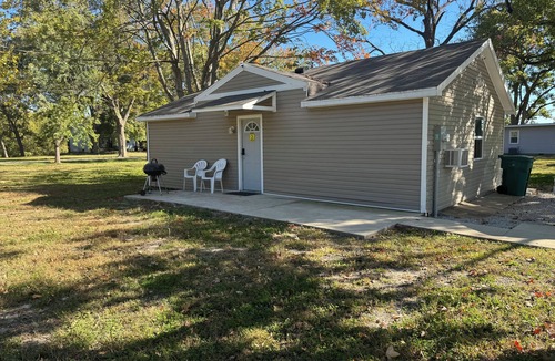 Fayetteville Cottage | CWR Cottage - A cozy cottage in a quiet country setting