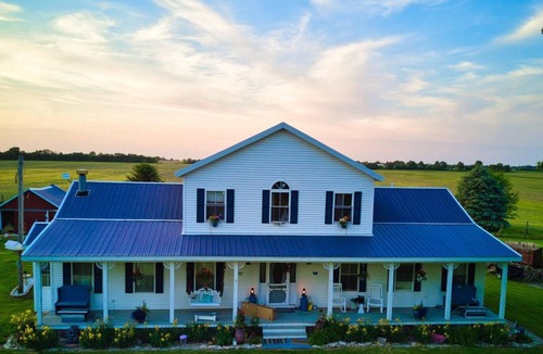 Elmira Bed & Breakfast | Dawn's Dozen Bed and Breakfast