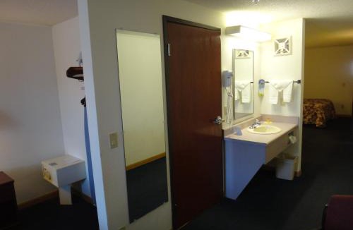 Effingham Hotel | Days Inn by Wyndham Effingham