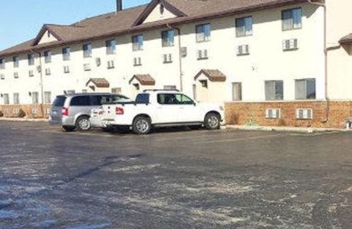 Le Roy Hotel | Days Inn by Wyndham le Roy/Bloomington Southeast