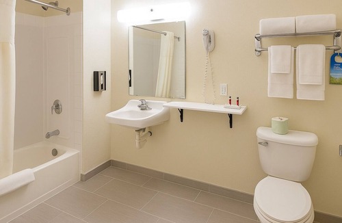 Morton Hotel | Days Inn by Wyndham Morton