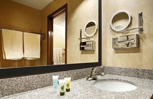 St. Charles Hotel | Days Inn by Wyndham St. Charles IL