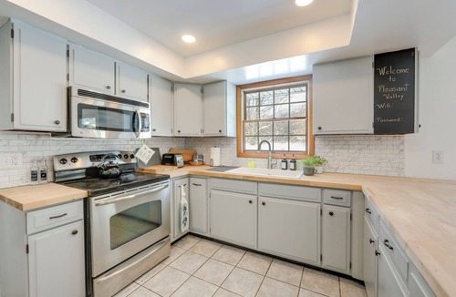 West Eaton Cottage | Deck & Fire Pit: Cozy Escape in Morrisville!