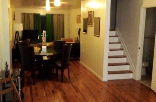 Flatbush House | Dee's Rest Easy
