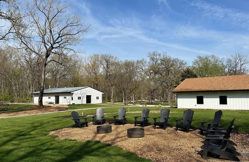Yorkville Cottage | Deluxe Cottage - Experience the beautiful serenity of our new private cottages at Fox Bluff