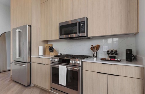 River West Apartment | Deluxe River West PH for Unforgettable Memories
