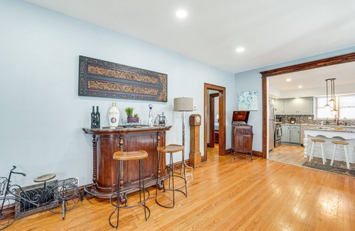 De Pue House | DePue Vacation Rental < 1 Mi to the Lake!