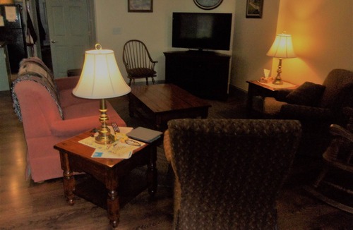 Nauvoo House | Deseret Heritage Manor, 2040 Knight Street, Nauvoo IL