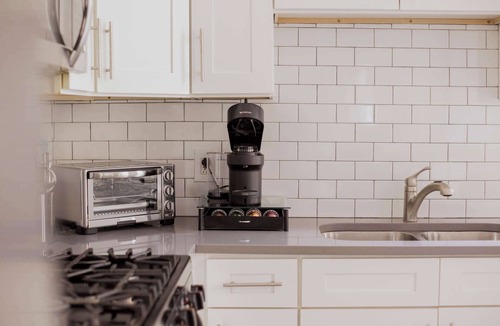 Rush and Division Apartment | Designer Apartment 2W | Heart of Gold Coast/River North